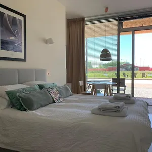 Waterfront Bed and breakfast